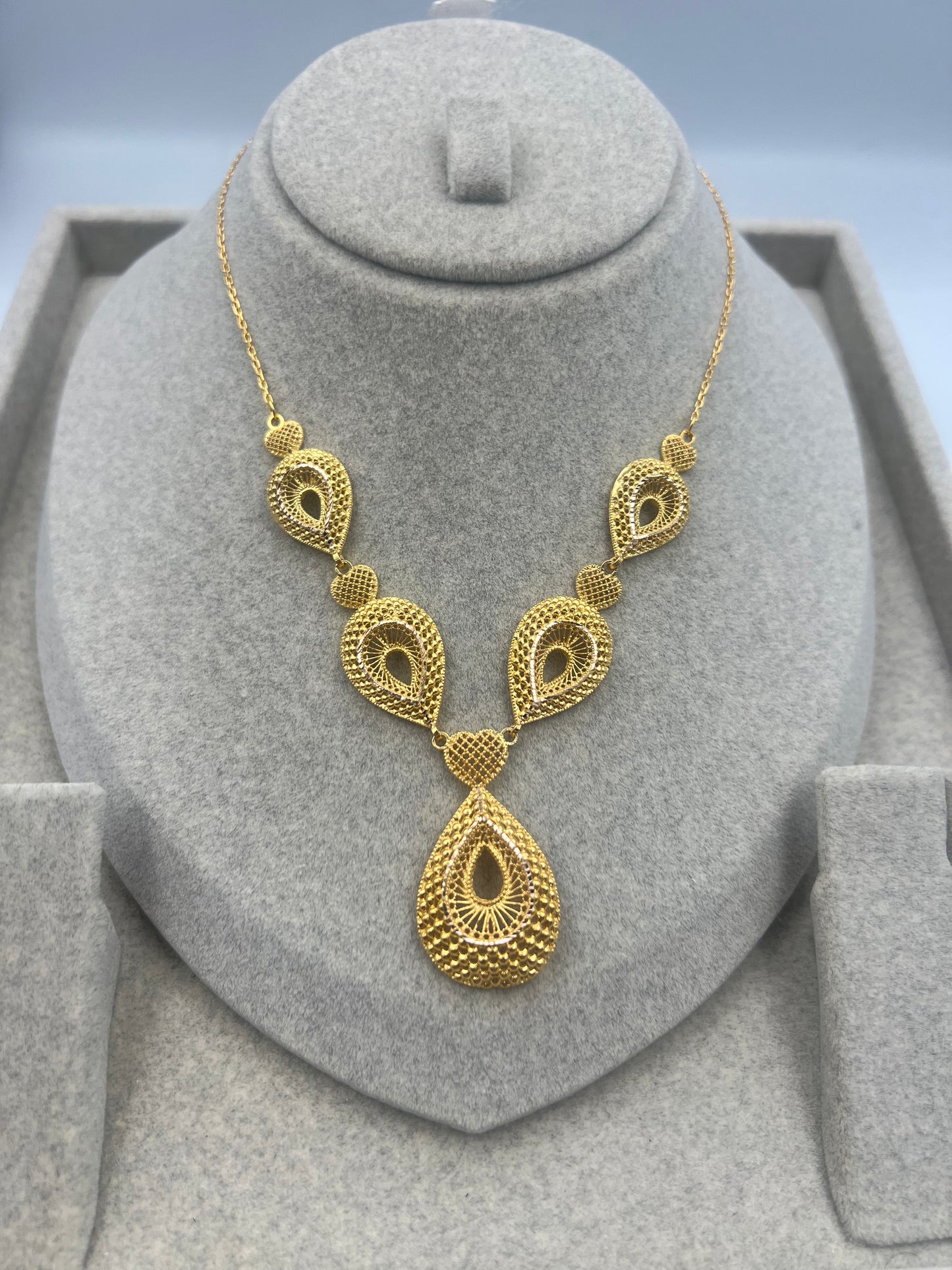 Collier A06